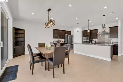 1553 Base Ct, Dixon, CA 95620 - Photo 18