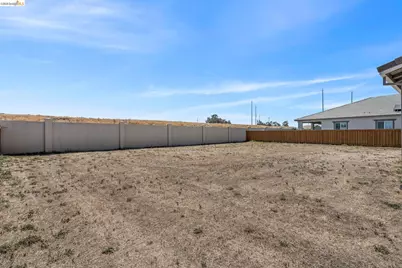 1553 Base Ct, Dixon, CA 95620 - Photo 42