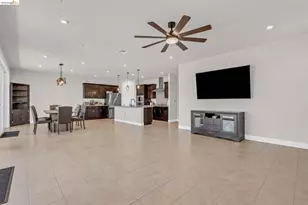 1553 Base Ct, Dixon, CA 95620 - Photo 16
