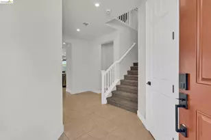 1553 Base Ct, Dixon, CA 95620 - Photo 6