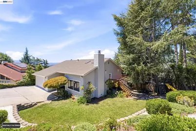 3981 Blue Gum Dr, San Jose, CA 95127 - Photo 4