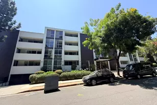 1015 Kings Rd, West Hollywood, CA 90069 - Photo 18