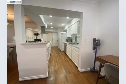 1015 Kings Rd #309, West Hollywood, CA 90069 - Photo 30