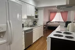 1015 Kings Rd, West Hollywood, CA 90069 - Photo 26