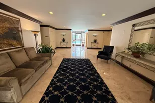 1015 Kings Rd, West Hollywood, CA 90069 - Photo 14