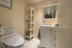 1015 Kings Rd, West Hollywood, CA 90069 - Photo 32