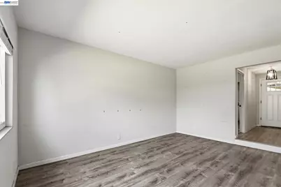 34390 Thornhill Ct., Fremont, CA 94555 - Photo 4