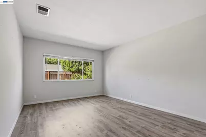 34390 Thornhill Ct., Fremont, CA 94555 - Photo 16