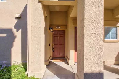 7672 Tuscany Dr, Dublin, CA 94568 - Photo 2