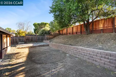 162 Riverview Dr, Pittsburg, CA 94565 - Photo 28