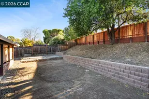 162 Riverview Dr, Pittsburg, CA 94565 - Photo 28