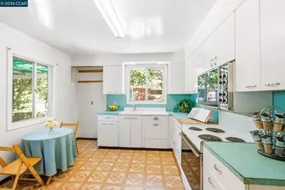 1700 Woodhaven Way, Oakland, CA 94611 - Photo 12