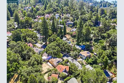 1700 Woodhaven Way, Oakland, CA 94611 - Photo 42