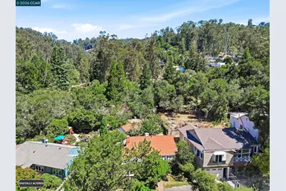 1700 Woodhaven Way, Oakland, CA 94611 - Photo 40