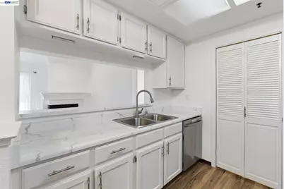 316 Dursey Drive, Pinole, CA 94564 - Photo 2