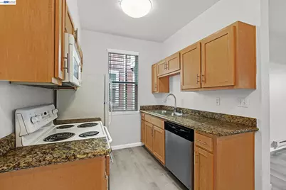 135 Bayside Ct, Richmond, CA 94804 - Photo 16