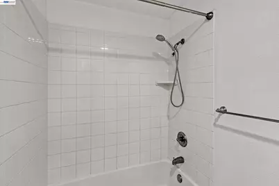135 Bayside Ct, Richmond, CA 94804 - Photo 26