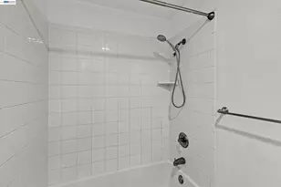 135 Bayside Ct, Richmond, CA 94804 - Photo 26
