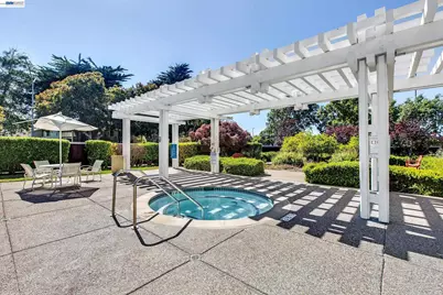 135 Bayside Ct, Richmond, CA 94804 - Photo 38