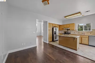 807 Myrtle St, Oakland, CA 94607 - Photo 10