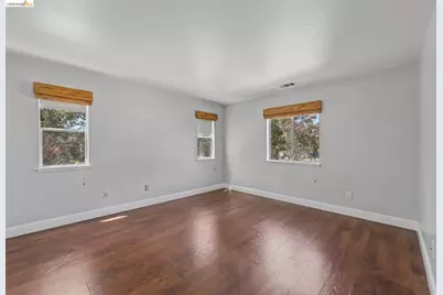 807 Myrtle St, Oakland, CA 94607 - Photo 24