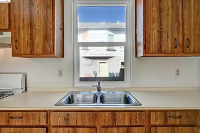 1285 55th St, Emeryville, CA 94608 - Photo 18