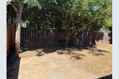 5250 Standish Rd, Sacramento, CA 95820 - Photo 14