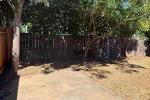 5250 Standish Rd, Sacramento, CA 95820 - Photo 14
