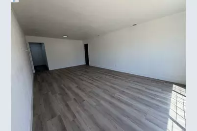 5250 Standish Rd, Sacramento, CA 95820 - Photo 28