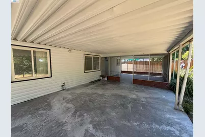 5250 Standish Rd, Sacramento, CA 95820 - Photo 16