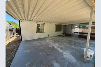 5250 Standish Rd, Sacramento, CA 95820 - Photo 18