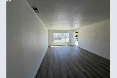 5250 Standish Rd, Sacramento, CA 95820 - Photo 26