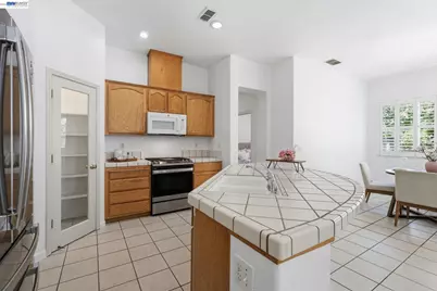 6485 Pine Meadow Cir, Stockton, CA 95219 - Photo 10