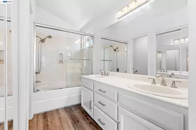 1059 Bellflower St, Livermore, CA 94551 - Photo 24