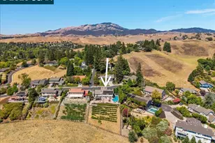 385 Paraiso Dr, Danville, CA 94526 - Photo 70