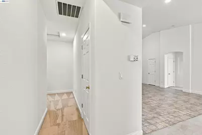 10154 Copco Ln, Stockton, CA 95219 - Photo 18