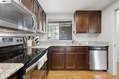 1701 Calais Ct, Fairview, CA 94541 - Photo 4