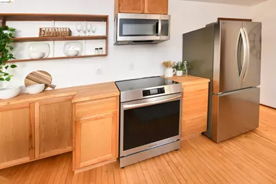 6203 Bernhard Ave, Richmond, CA 94805 - Photo 16