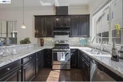 41548 Casabella Cmn, Fremont, CA 94539 - Photo 2