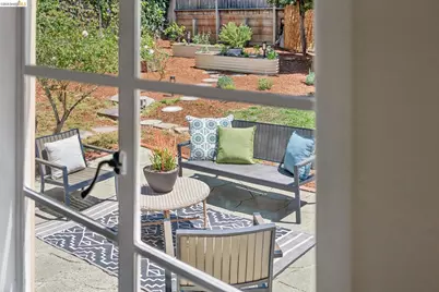 1133 Walnut Street, Berkeley, CA 94707 - Photo 18