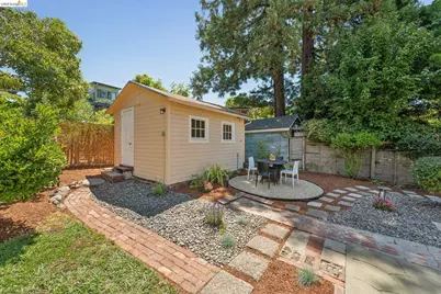 1133 Walnut Street, Berkeley, CA 94707 - Photo 58