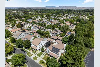 5698 Carnegie Way, Livermore, CA 94550 - Photo 8