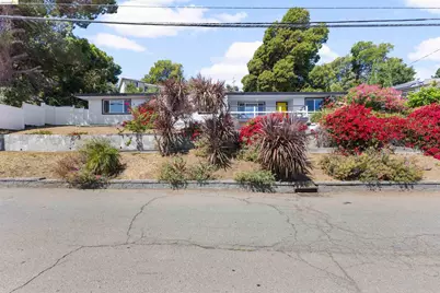 8019 Sterling Dr, Oakland, CA 94605 - Photo 68