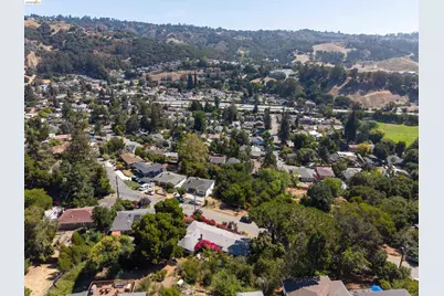 8019 Sterling Dr, Oakland, CA 94605 - Photo 74