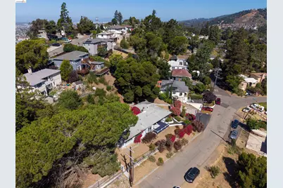 8019 Sterling Dr, Oakland, CA 94605 - Photo 72