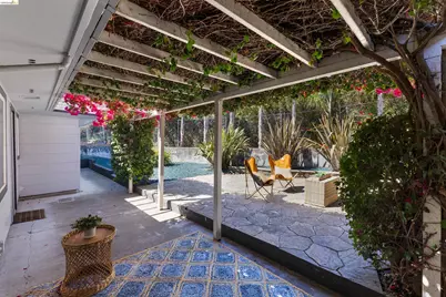 8019 Sterling Dr, Oakland, CA 94605 - Photo 54