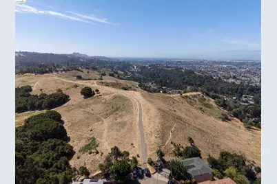 8019 Sterling Dr, Oakland, CA 94605 - Photo 76