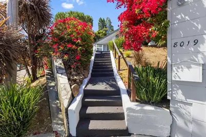 8019 Sterling Dr, Oakland, CA 94605 - Photo 4