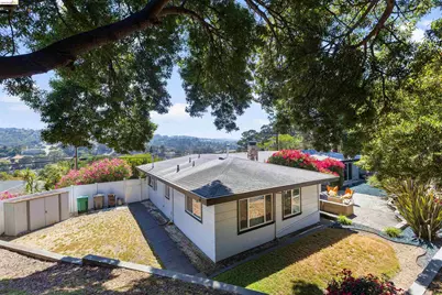 8019 Sterling Dr, Oakland, CA 94605 - Photo 62