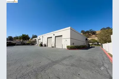 4881 Sunrise Dr, Martinez, CA 94553 - Photo 4